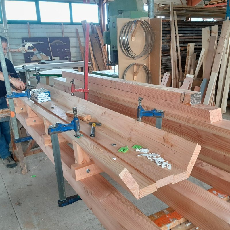 Fabrication de la conduite en bois pour la turbine low-tech Viseta